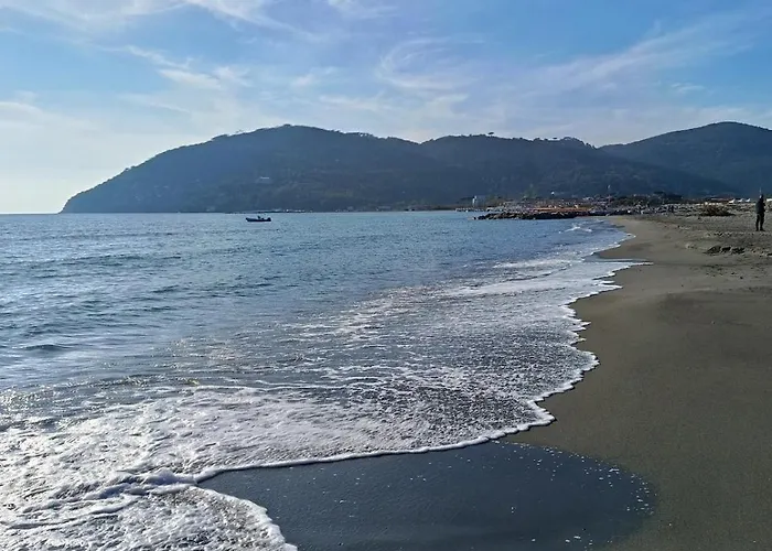 La Casa Nel Parco Luni