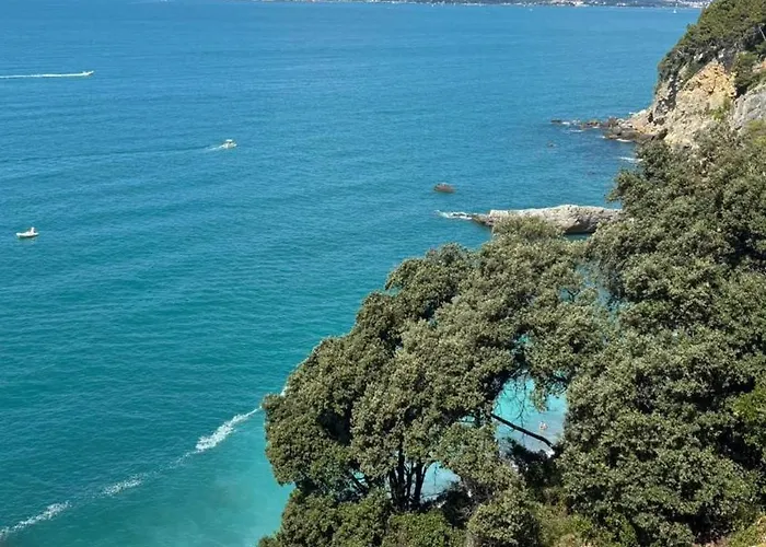 Casa Nel Parco 3 Camere 2 Bagni 6 Ospiti * Luni