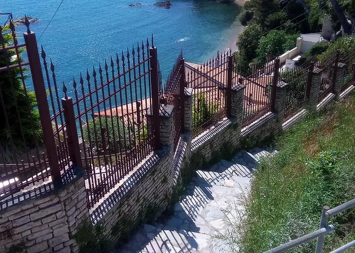 Apartament Casa Nel Parco 3 Camere 2 Bagni 6 Ospiti Luni